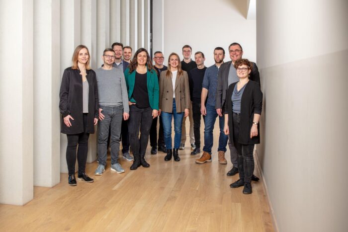 Unternehmensfotografie_Mitarbeiterportrait_Teamfotos_Leipziger_Messe_Team_Kongresshalle_am_Zoo_Fotograf_Jörg_Singer_singerplus_Werbefotografie_09